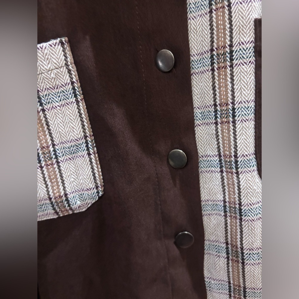 Brown & Plaid Split Patchwork Quilted Style Cropped Shacket Shirt Size Large - Picture 6 of 10